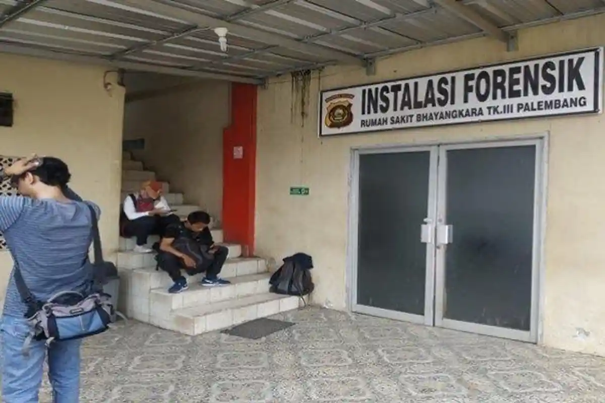 Ibu  ini Memasukan Bayi ke Dalam Mesin Cuci Agar Orang Rumah Tak Tahu