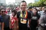 Agus Yudhoyono Didampingi SBY Lakukan Jalan Sehat