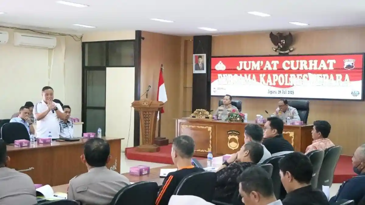 Urai Kemacetan di Jalur Selatan Jepara, Kapolres Wahyu Usulkan Pembagian Sif Kerja Pabrik