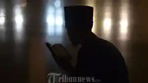 bacaan-niat-dan-tata-cara-salat-tahajud-lengkap-dengan-doa-bahasa-arab-terjemahan-serta-amalannya.jpg