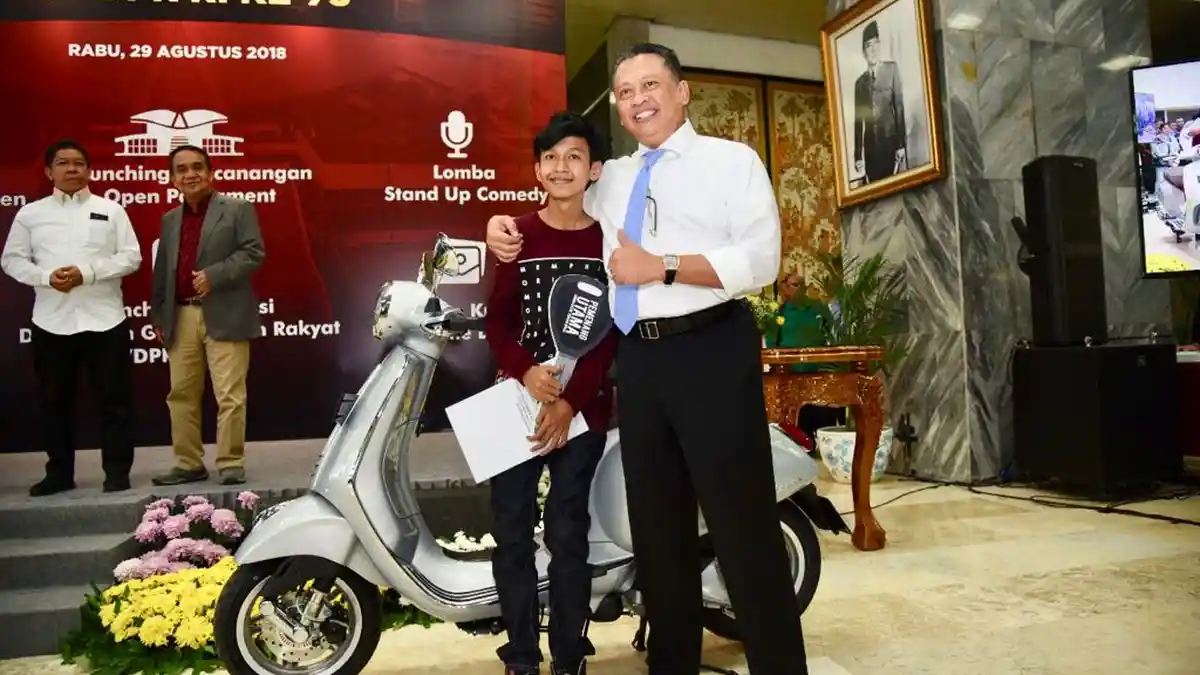 Aji Pratama Membuat Bamsoet dan Para Juri Stand Up Comedy Terpingkal-pingkal