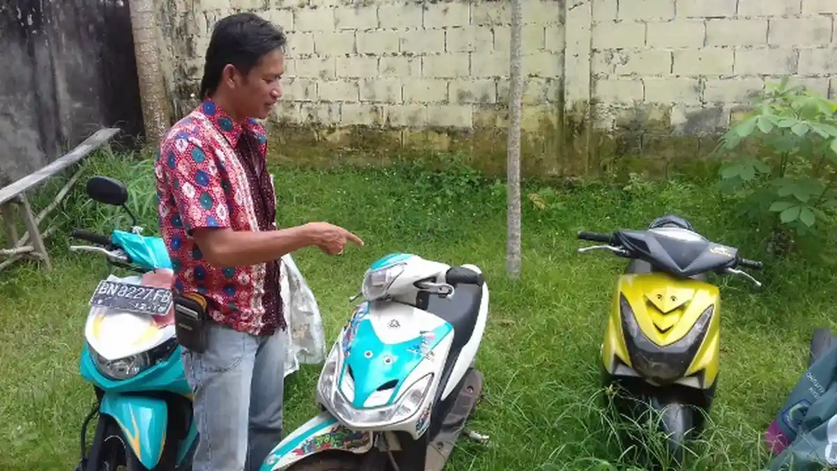 Nekat Pasutri Ini Jual Motor Rental, Istri Tertangkap Suami DPO