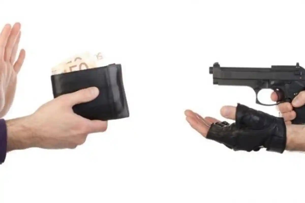 Dobrak Pintu dan Todongkan Senpi, Perampok Kuras Uang dan Emas Pengepul Kopi di Lampung Barat