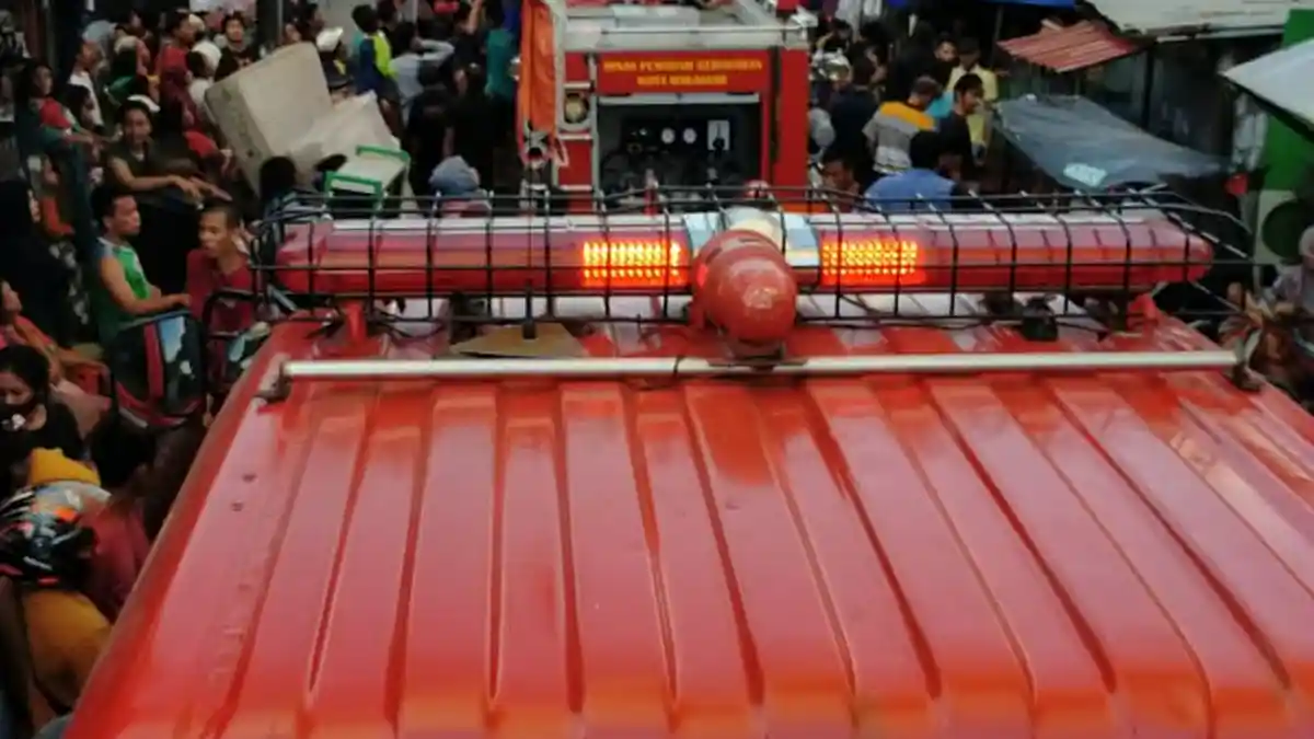 Jalan Sempit Sulitkan Damkar Padamkan Api di Dekat Pasar Pannampu