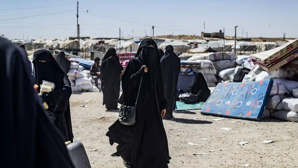 Berita Foto : Pembebasan Keluarga ISIS Dari Kamp al-Hol - pembebasan-keluarga-isis-dari-kamp-al-hol_20210915_102227.jpg