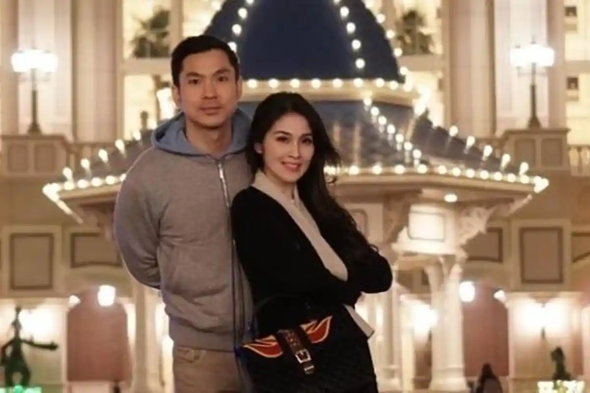 Artis Cantik Sandra Dewi Ungkap Sikap Asli Suaminya, Harvey Moeis, Bikin Iri Netizen?