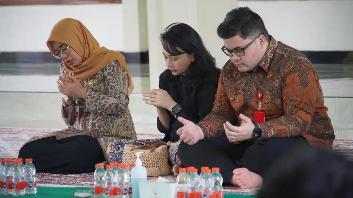 Bupati Mas Dhito Pimpin Doa Bersama Demi Kelancaran Rehabilitasi Kantor Pemkab Kediri
