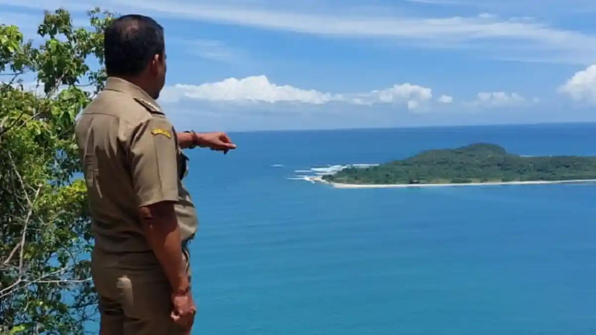 Pj Bupati Aceh Jaya Tinjau Pembangunan di Puncak Geurutee