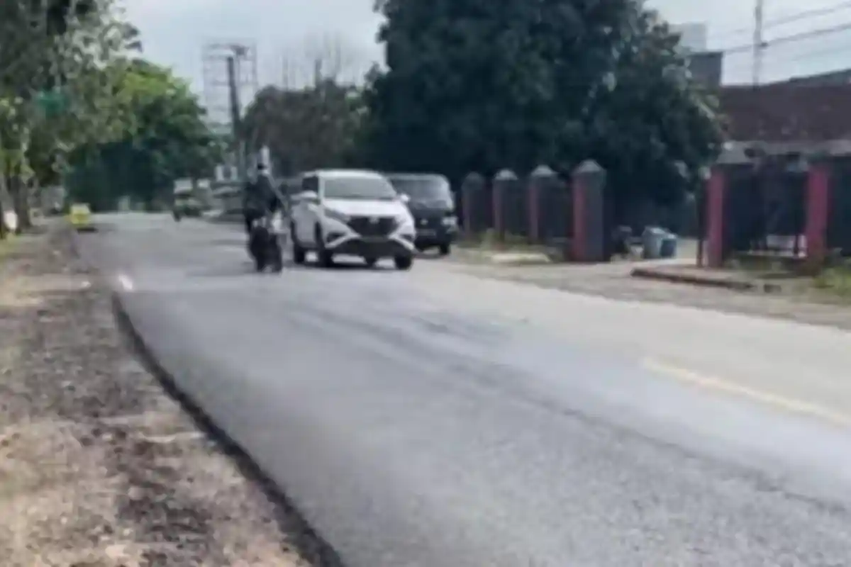 Pasca Kecelakaan Renggut Nyawa Pelajar, Jalan Berlubang di Lampung Utara Ditambal Sulam