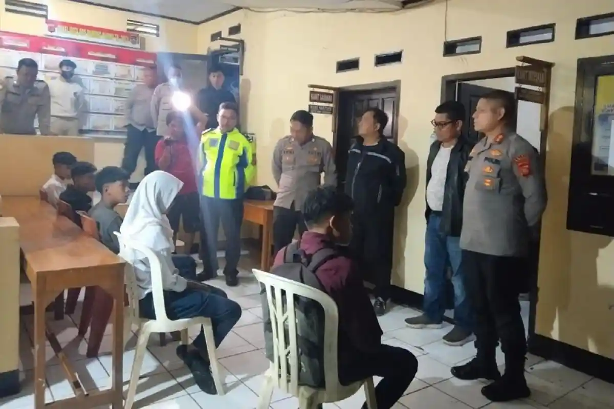 Hendak Tawuran, Belasan Pelajar SMP Asal Subang Tertangkap Polisi di Purwakarta, Bawa Celurit