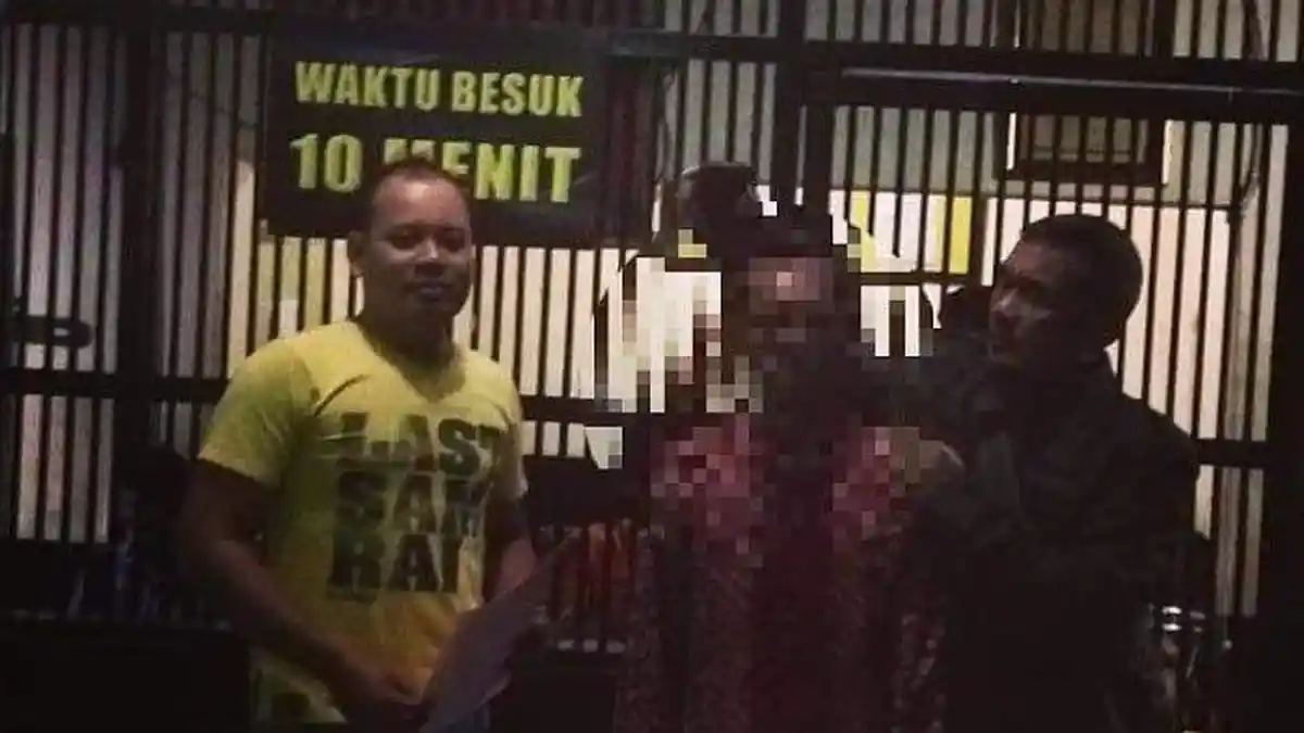 Seorang Ayah Kaget Pulang Kerja Pergoki Putrinya Dicabuli Pria 55 Tahun
