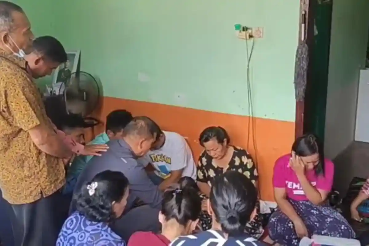 Keluarga Marga Simanjuntak Kota Jambi Beri Penghiburan Keluarga Brigadir Yosua