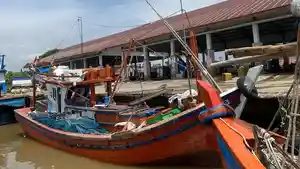 Kapal-Nelayan-Aceh-Timur-Tenggelam-di-Perairan-Selatan-Malaka.jpg