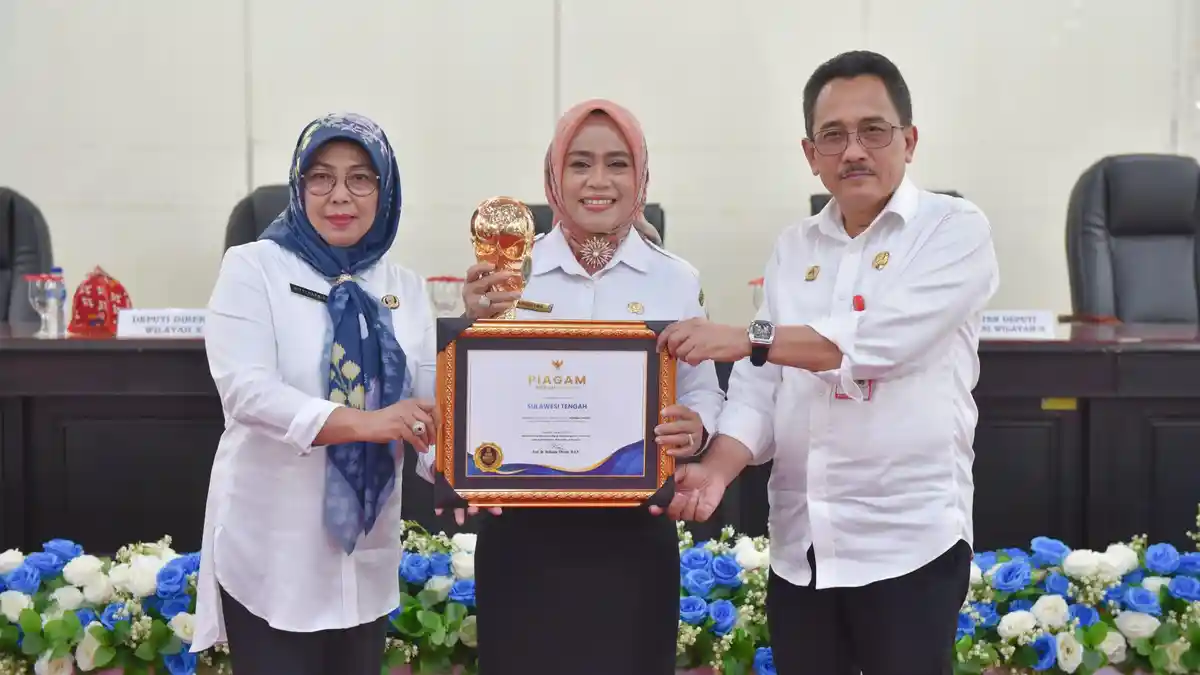 82,74 Persen Masyarakat Sulteng Terlindungi Program JKN, Pemprov Terima Penghargaan UHC