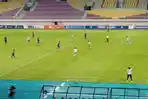 Suasana-pertandingan-antara-Persik-Kediri-Vs-Persib-Bandung.jpg