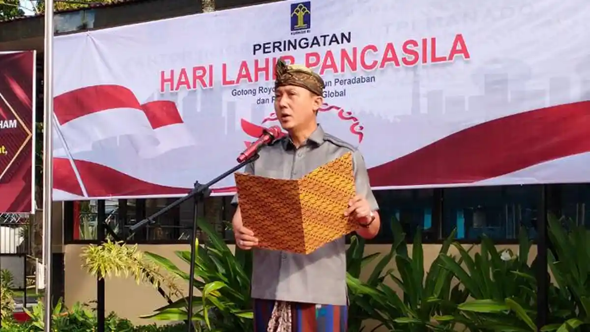 Imigrasi Kelas 1 TPI Manado Sulawesi Utara Gelar Upacara Peringatan Hari Lahir Pancasila