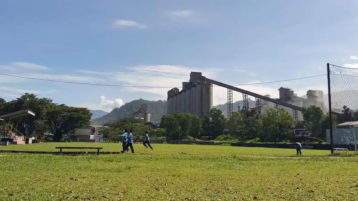 Prakiraan Cuaca Kota Padang Jumat 17 April 2026, Dini Hari Berpotensi Hujan Ringan