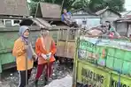Petugas Kebersihan Pasar Tanjung Raja Rela Sisihkan Gaji Kecil demi Beli Sapu 