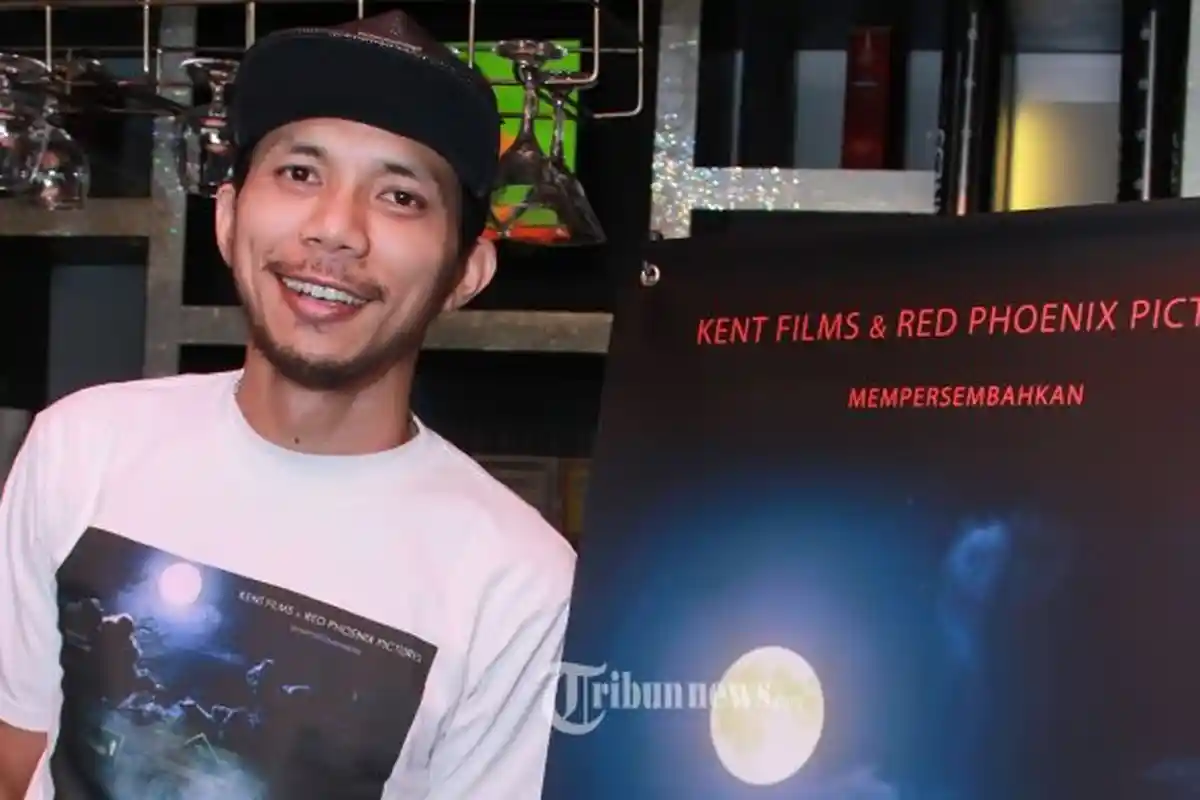 Lama Tak Terdengar, Norman Kamaru Muncul dengan Kabar Mengejutkan dari Paris Prancis