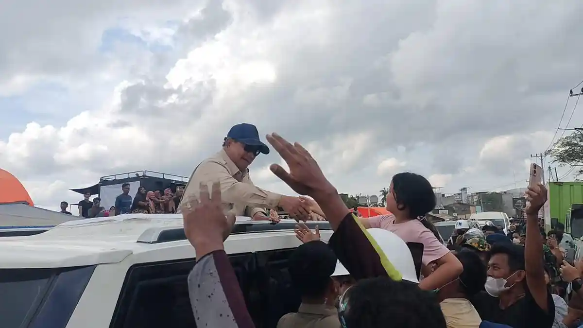 Saat Prabowo di Aceh Tamiang, Teriakan Warga Minta Presiden Tetapkan Status Bencana Nasional