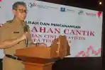 Pj-Wali-Kota-Tegal-Dadang-Somantri-saat-memberikan-arahan-dalam-Sosialisasi.jpg