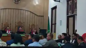 Delapan-saksi-termasuk-mantan-Menteri-Perhubungan-Budi-Karya.jpg