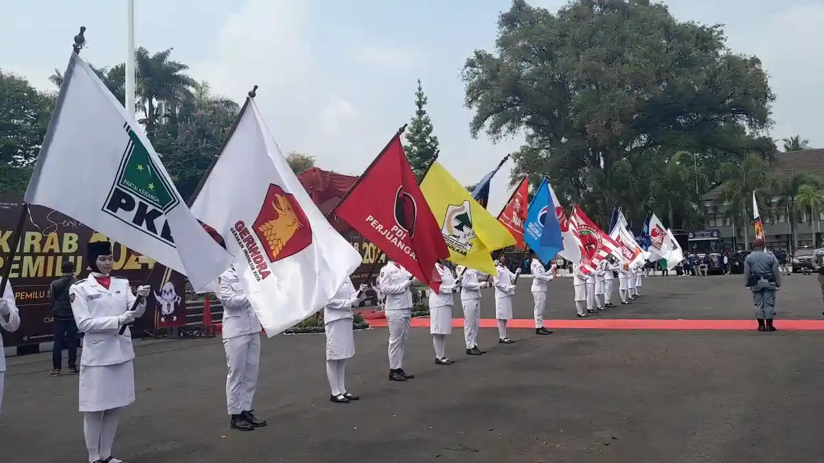 Kirab Pemilu 2024 di Ciamis di Awali Penyerahan Pataka dari Kulon Progo