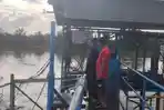 Direktur-Umum-PDAM-Tirta-Randik-H-Firdaus-Marvels-baju-biru.jpg