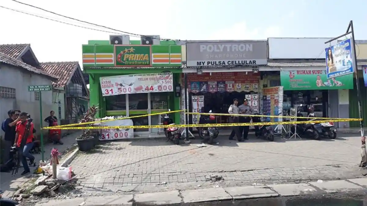 Jerit Tangis Sang Anak Usai Saksikan Ibunya Tewas Ditembak dan Ditusuk Begal : Mama, Mama !