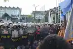 Massa Demo Aliansi Rakyat Kaltim Berhasil Duduki Kantor DPRD, Pantau Paripurna Hak Angket