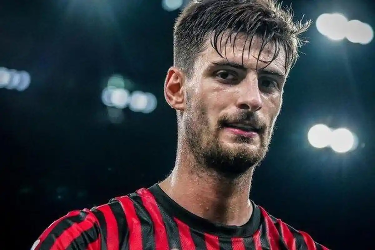 AC Milan Dipermalukan Tim Medioker, Bek Tengah Ini Tetap Pede Hadapi Serie A Musim Mendatang