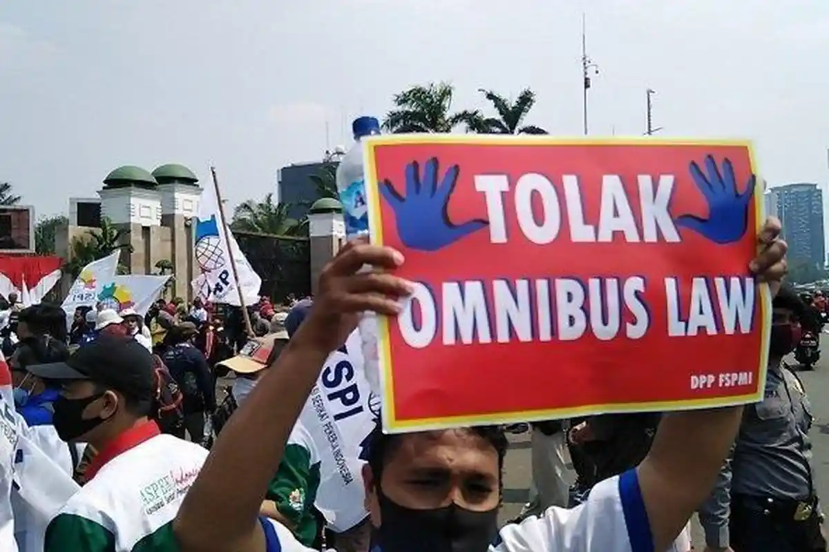 Tanggapan Menaker Ida Fauziyah Soal 'Pegawai Kontrak Seumur Hidup' yang Diprotes di UU Cipta Kerja