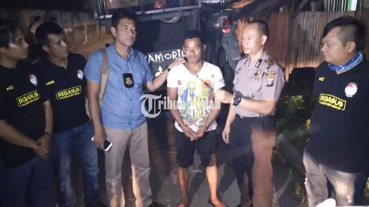 Foto-foto Rudi Guru Singa Dringkus Polisi Pelaku Keji Penebas Leher Siswi SMP Usai Dirudapaksa