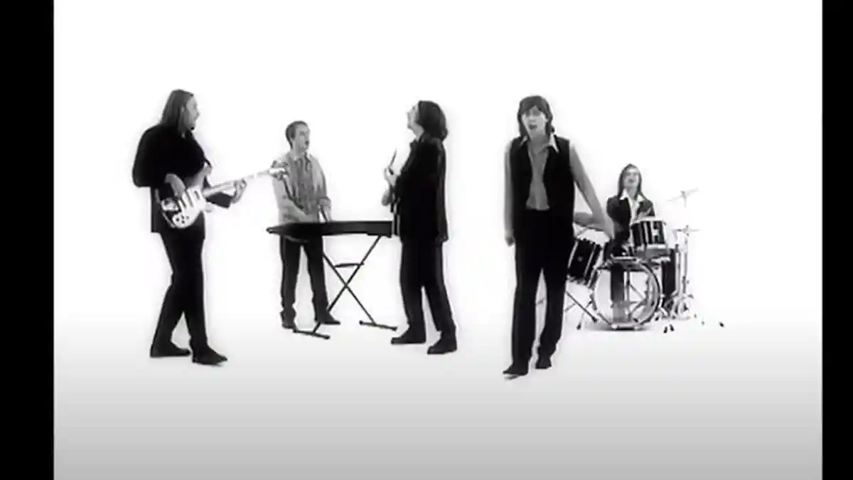 Arti Lagu Lemon Tree - Fools Garden, Lirik: I Wonder How, I Wonder Why