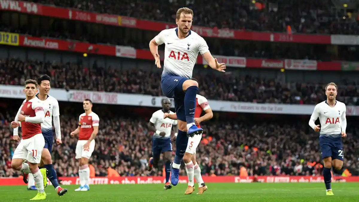 Dimitar Berbatov Goda Harry Kane Hijrah ke Manchester United