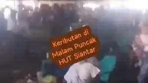 Tangkapan-layar-dari-video-netizen-terkait-kerusuhan-konser.jpg