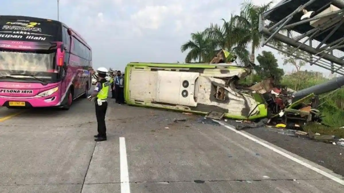 Korban Tewas Kecelakaan Bus di Tol Sumo Bertambah Dua, Total Jadi 15 Jiwa
