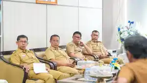 Rapat-bahas-kebun-sawit.jpg