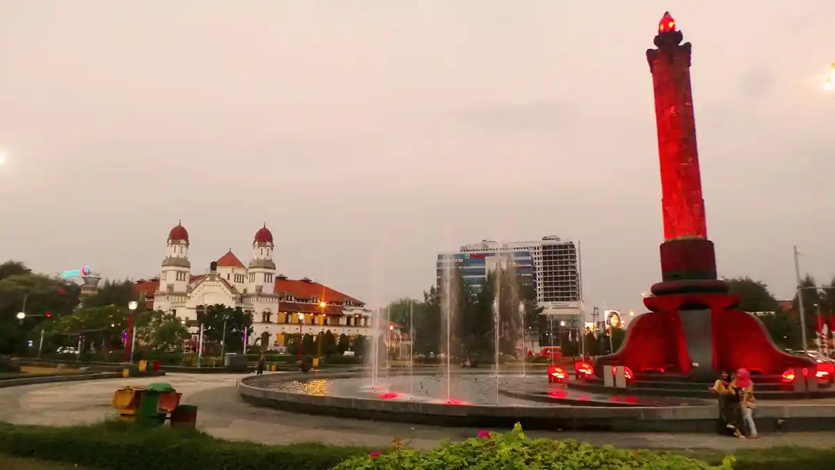 Pembangunan Air Mancur Jangan Sampai Menggantikan Tugu Muda