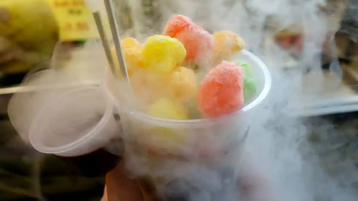 Bahaya Nitrogen Cair di Jajanan Ciki Ngebul