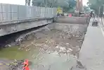 Pembersihan Material Jembatan Balun Lamongan Tuntas, Selanjutnya Dipasang 5 Girder