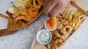 kreasi-menu-hidangan-laut-Aston-Inn-Pandanaran.jpg