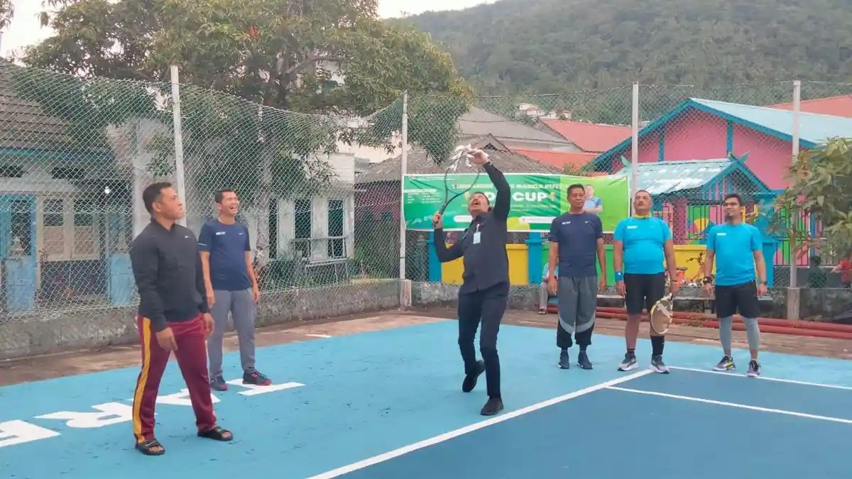 Sekda Anambas Resmikan Turnamen Tenis ADC CUP Sambut Peringatan HSN 2022
