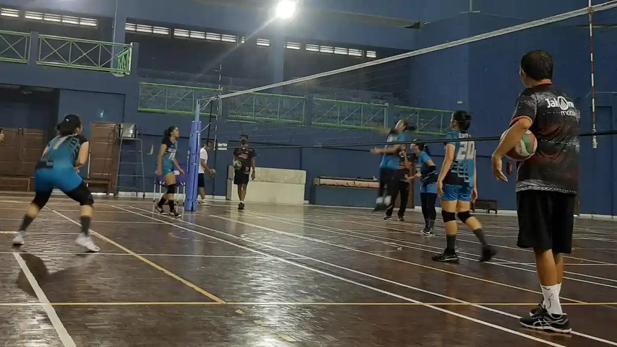 Tim Putri Elektrik PLN Jakarta Ada Pemain Muda Yang Berpengalaman Kata Risco Herlambang