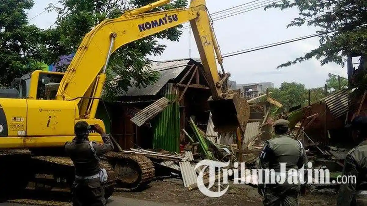 Kapolres Gresik Menduga Robohnya Ponpes Al Azhar Manyar Akibat Pondasi Dasar Kurang Kuat