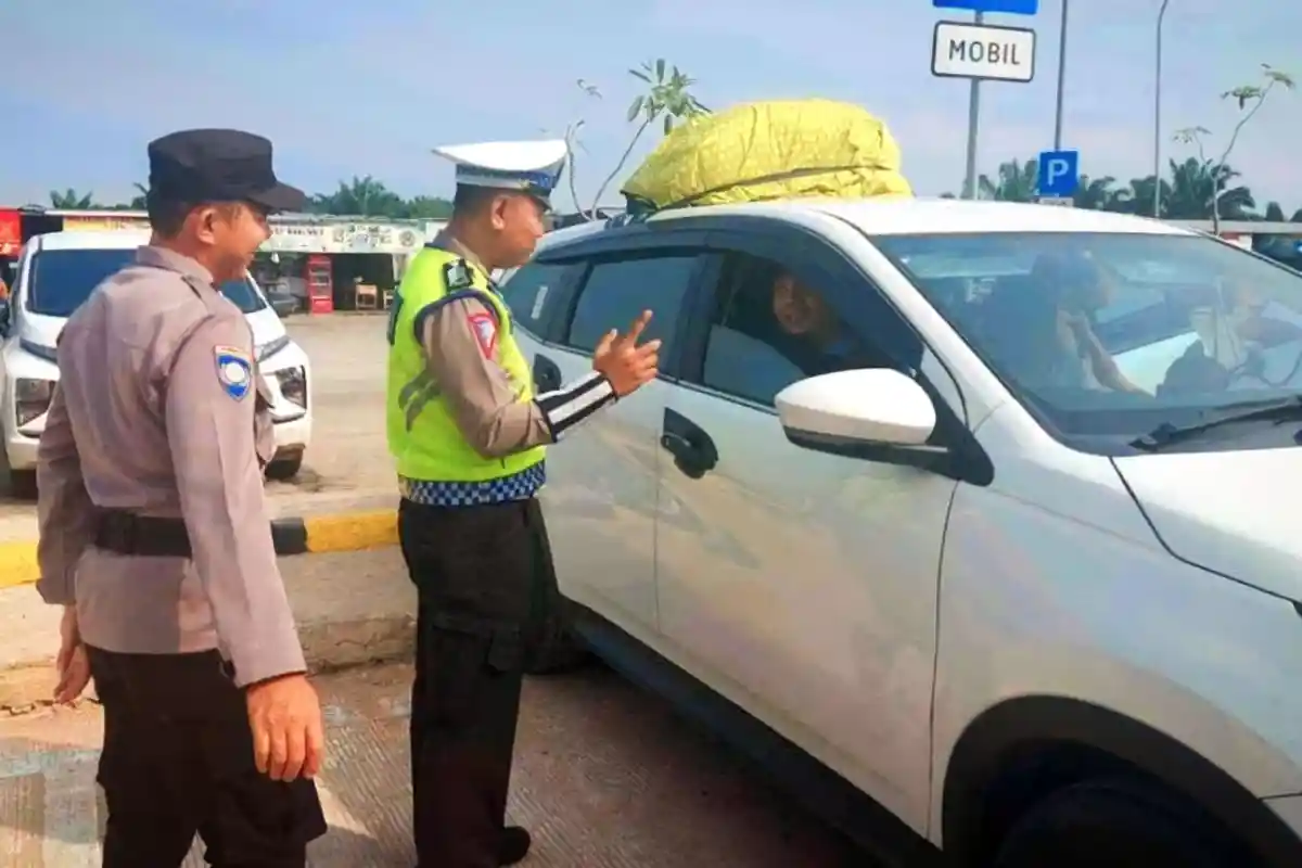 Mudik Aman Berkesan, Polres Lampung Tengah Imbau Pemudik Tidak Beristirahat di Bahu Jalan