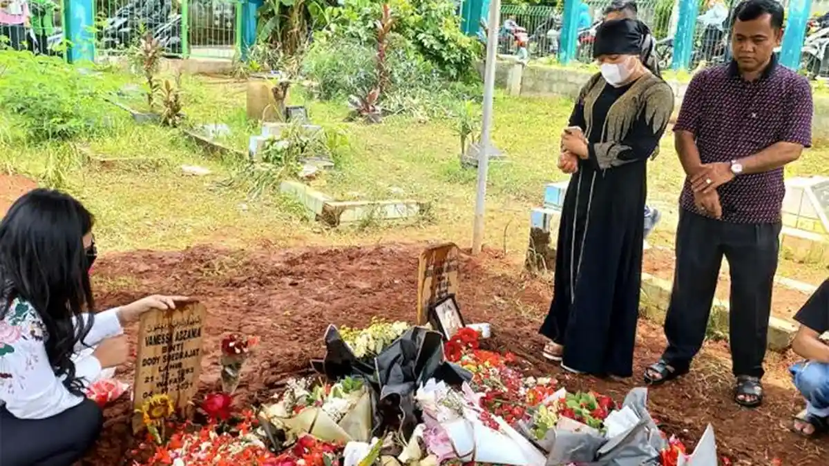 Foto Vanessa Angel di Makam Hilang, Keluarga Membenarkan, Ini Kecurigaan Mereka