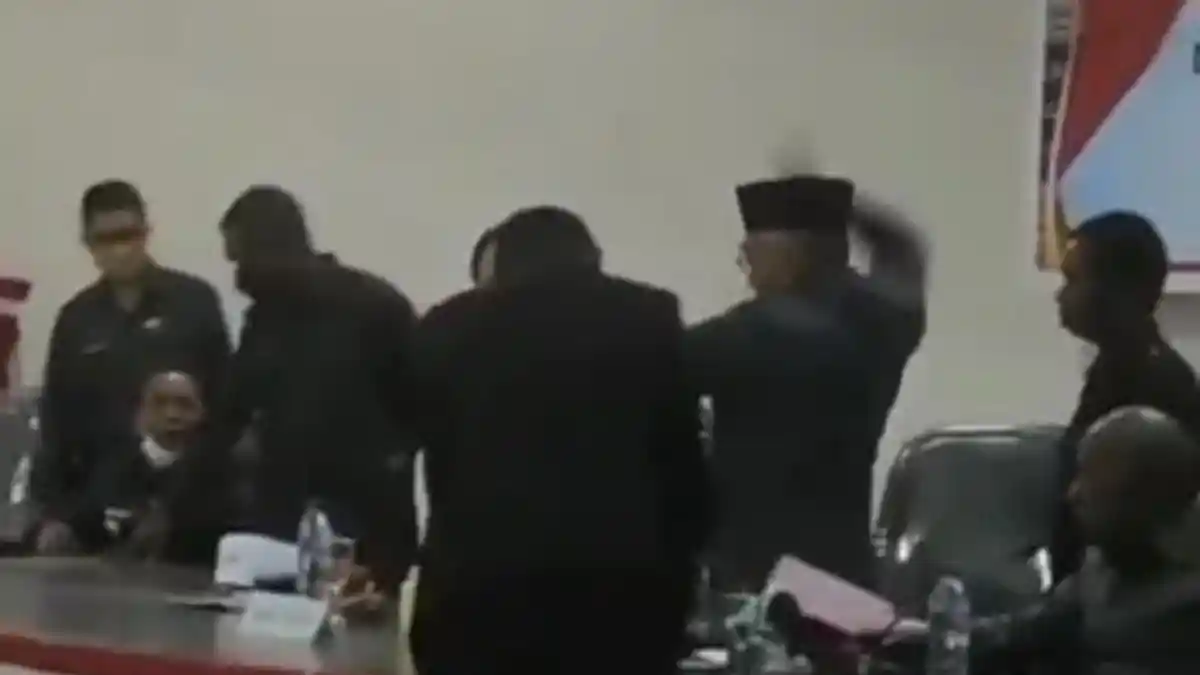 Berebut Palu dan Dokumen, Ketua DPRD Alor Dianiaya