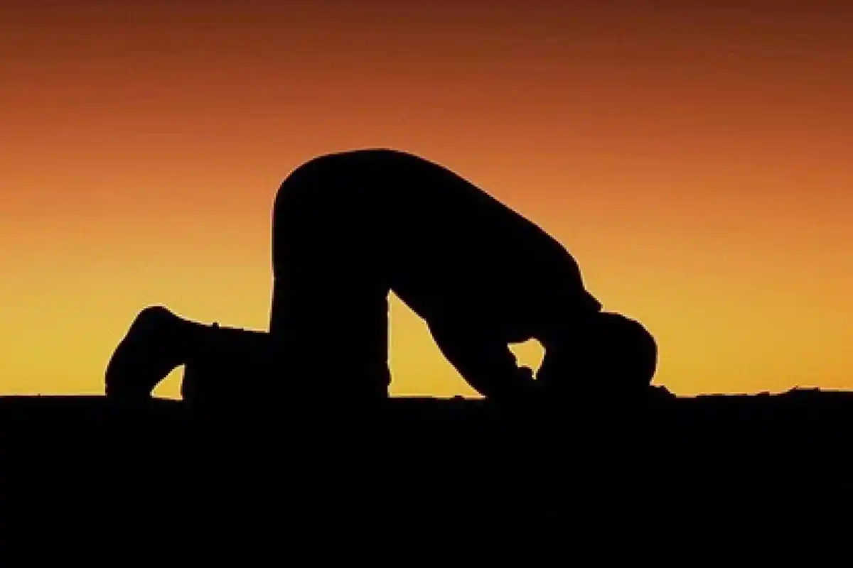 Luar Biasa, 10 Keutamaan Sholat Tahajud, Diampuni Dosa, Kerjakan Minimal 2 Rakaat di Sepertiga Malam