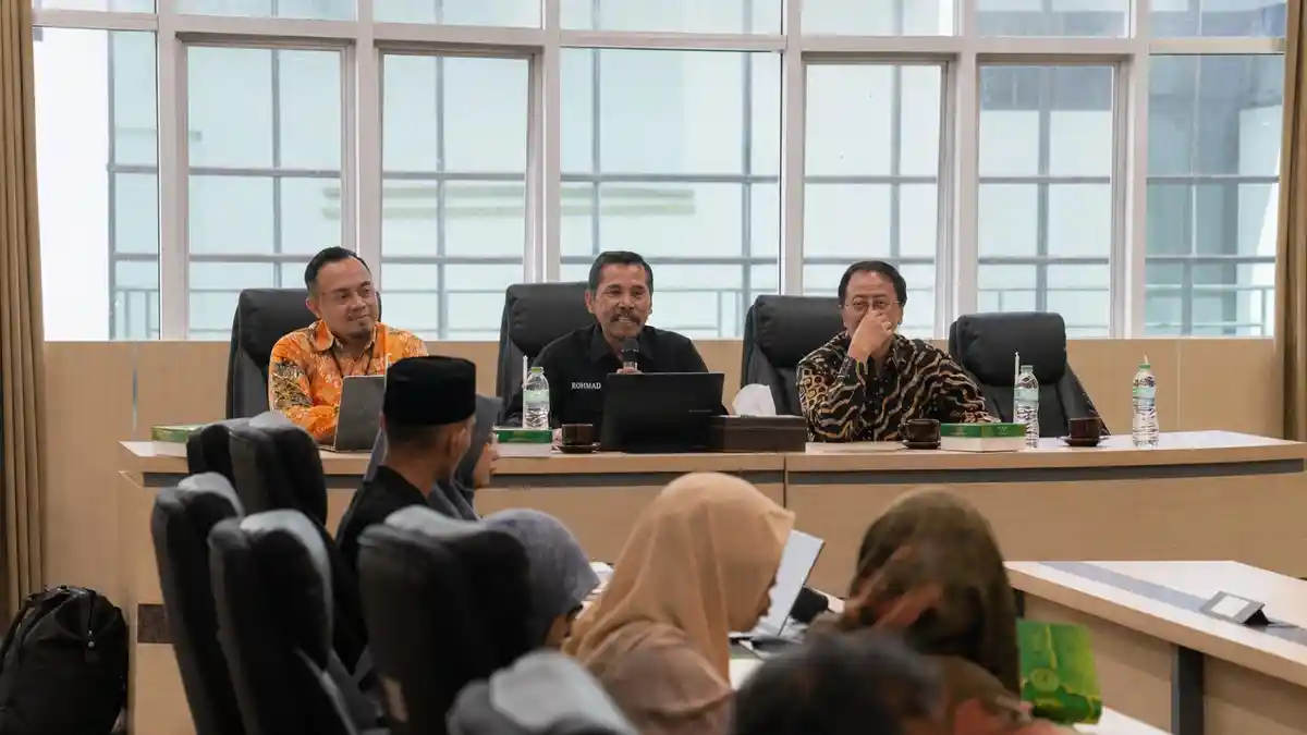 В UIN Saizu Purwokerto прошел семинар по укреплению системы внутреннего контроля и управления рисками